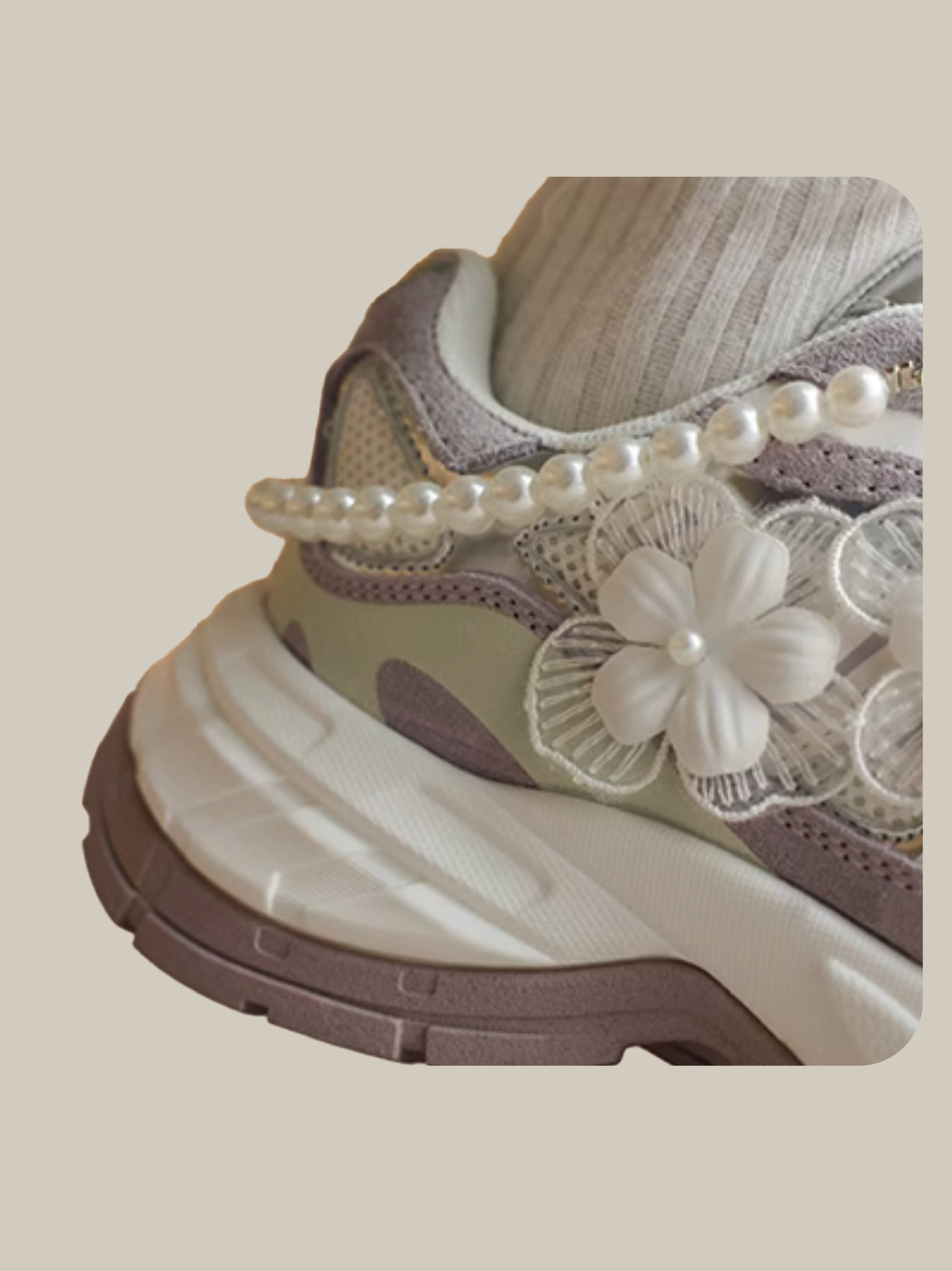 Flower Pearl Sneaker